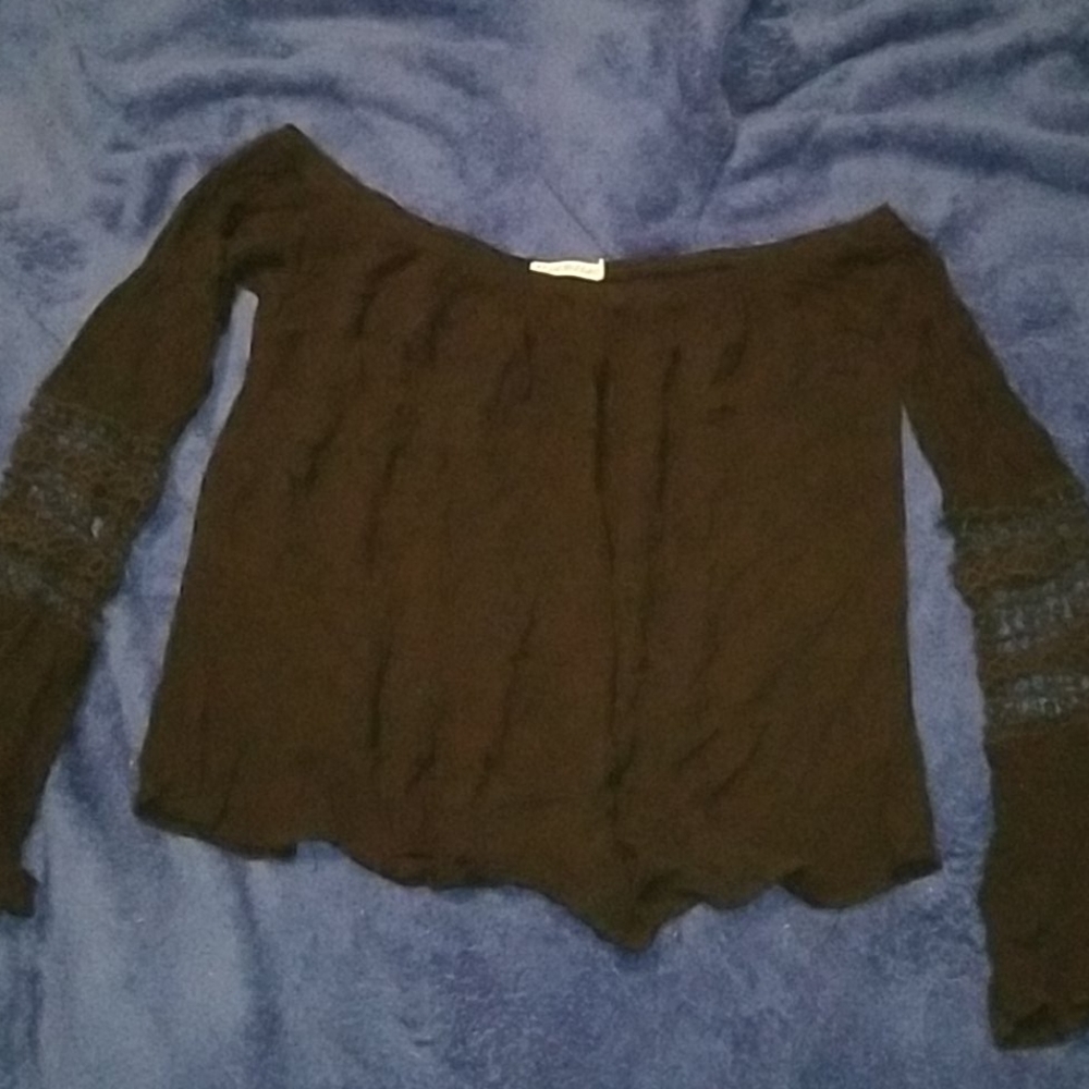 Black Lacy Bell Sleeve Crop Top ~ Heart & Hips